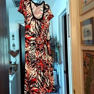 Karen Kane Women's dress black red and cream in color runs smaller